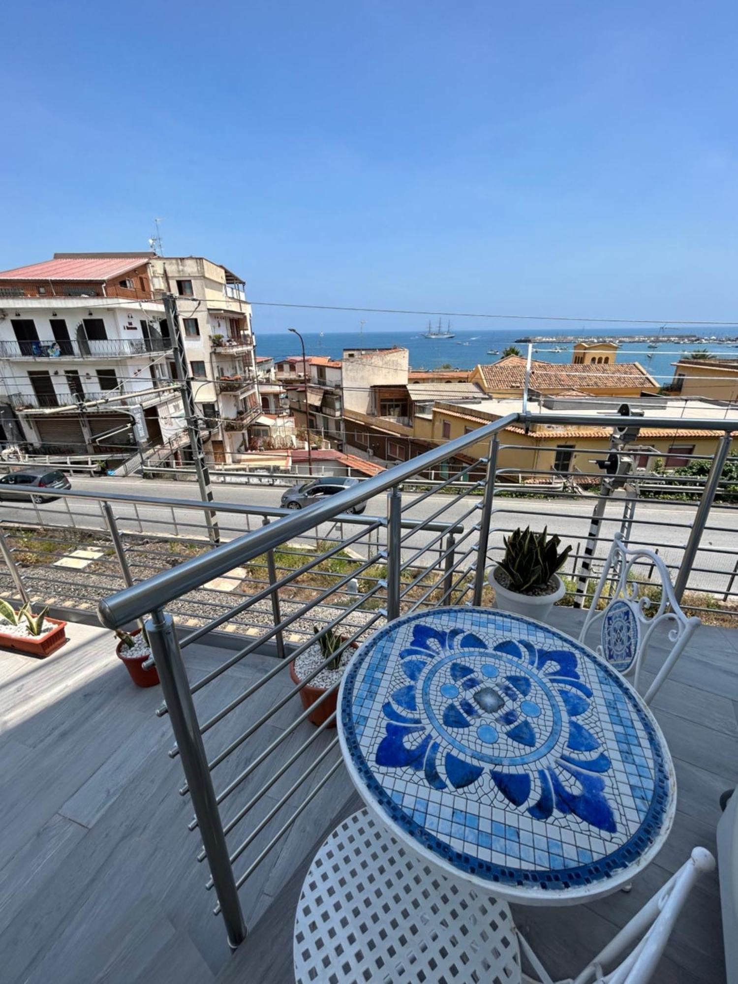 Vista Mare Apartments Giardini Naxos Exteriör bild