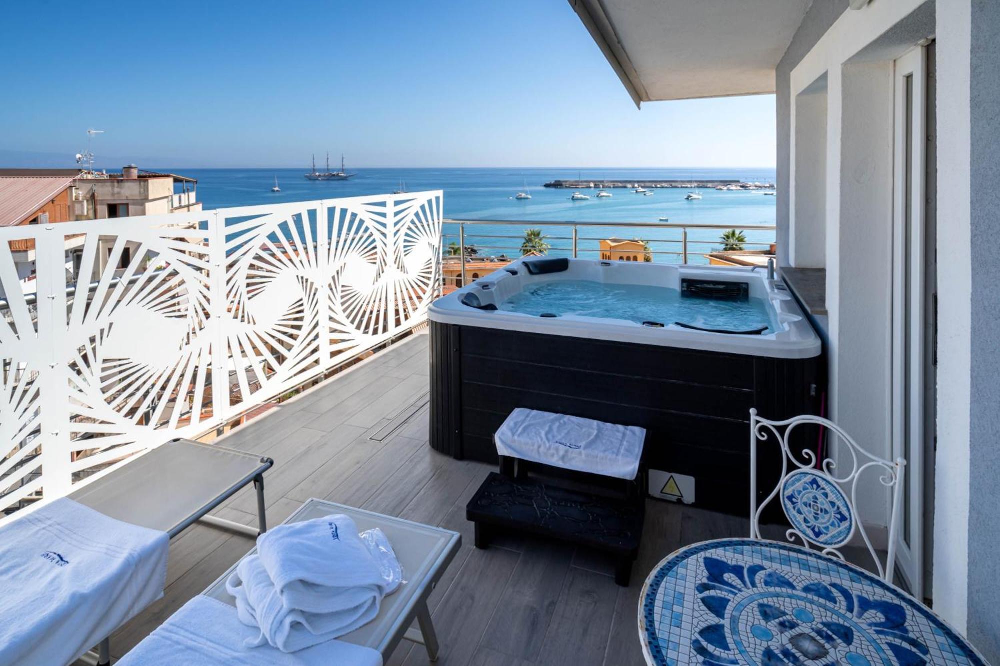 Vista Mare Apartments Giardini Naxos Exteriör bild