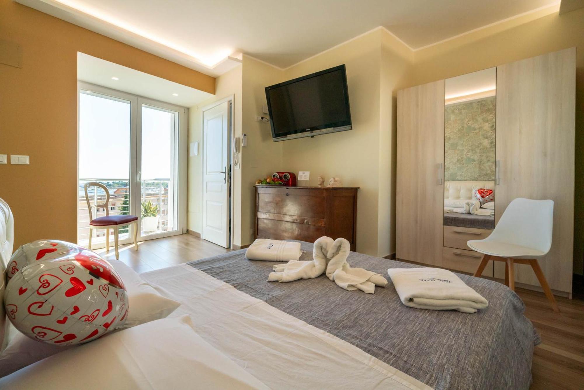 Vista Mare Apartments Giardini Naxos Exteriör bild